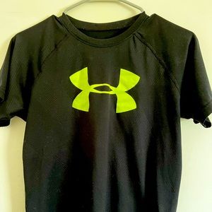 Under armour large t shirt